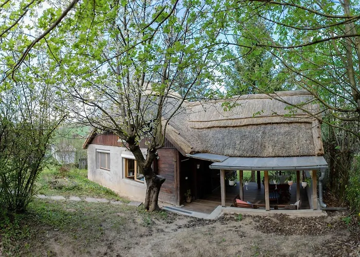 Rustic&green For 6 People Free Airconditioner Free Coffee Free Parking *